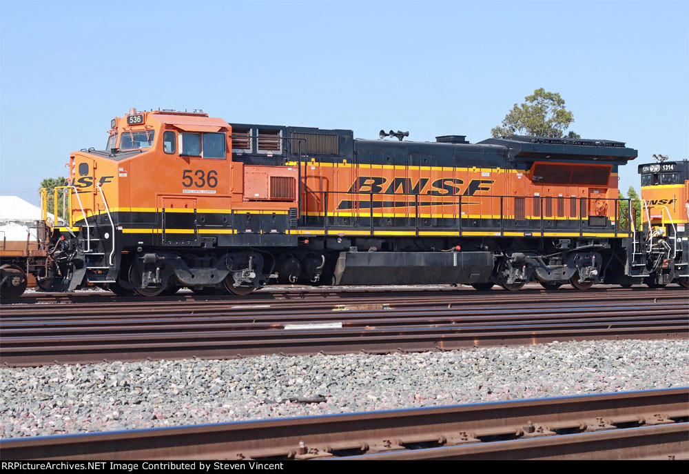 BNSF B40-8W #536